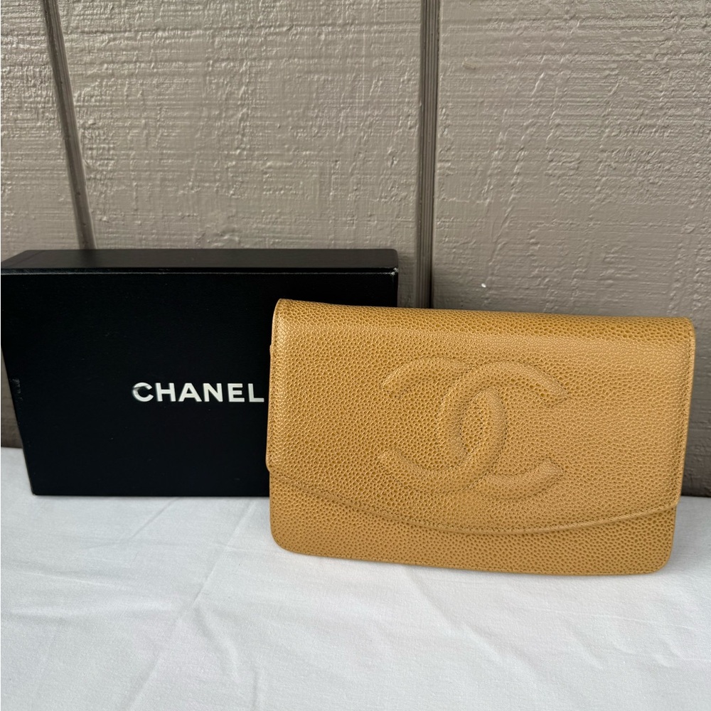 CHANEL Caviar Honey Leather WOC